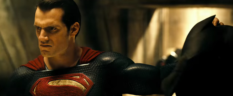 Illustration for article titled Todos los secretos del tráiler de Batman v Superman: Dawn of Justice